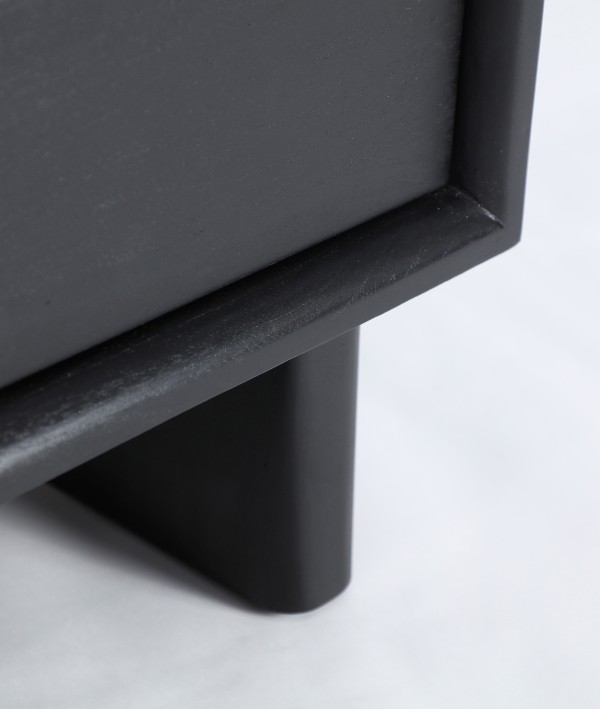BLACK WOOD SIDEBOARD DEMMIN