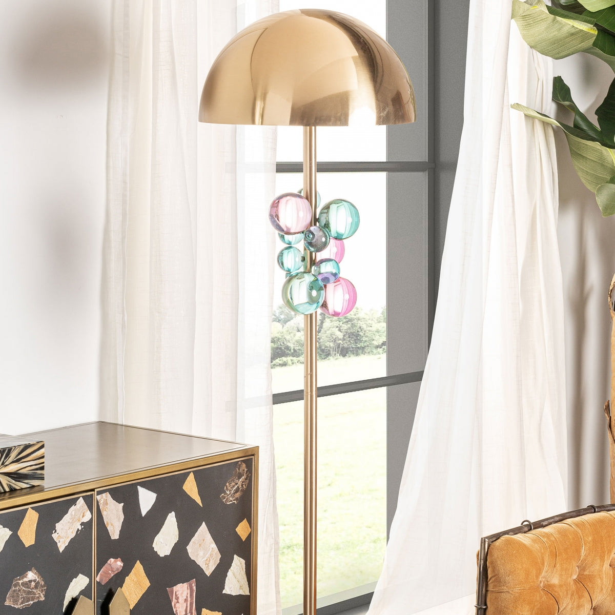 ИНЧОВА КРИСТАЛНА ПОДОВА ЛАМПА