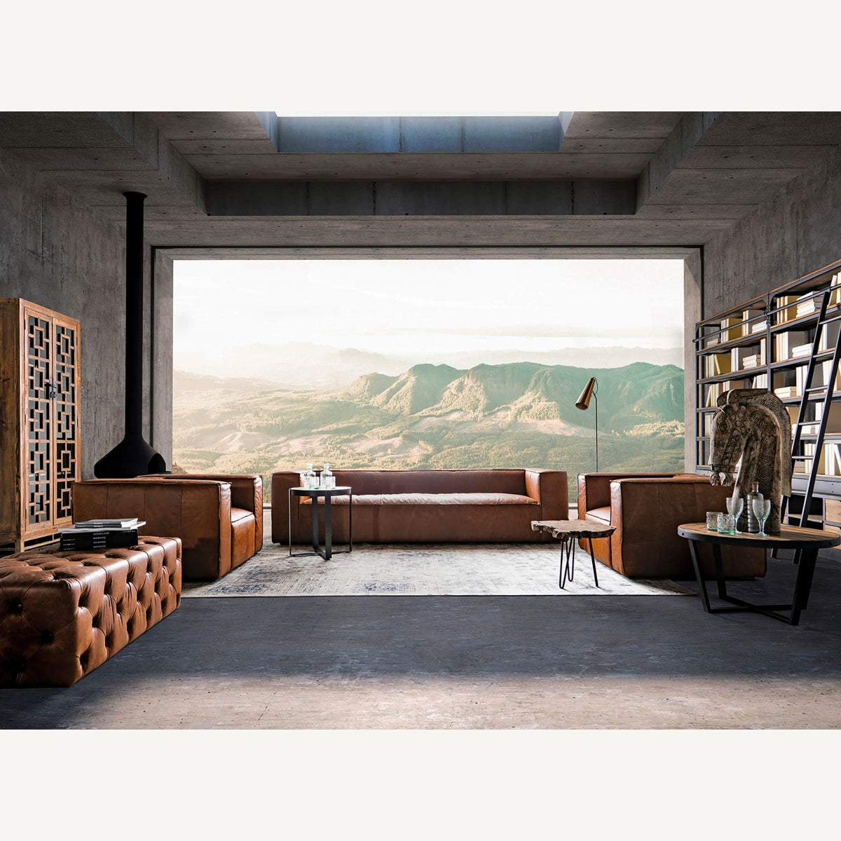 KURZA LEATHER ARMCHAIR