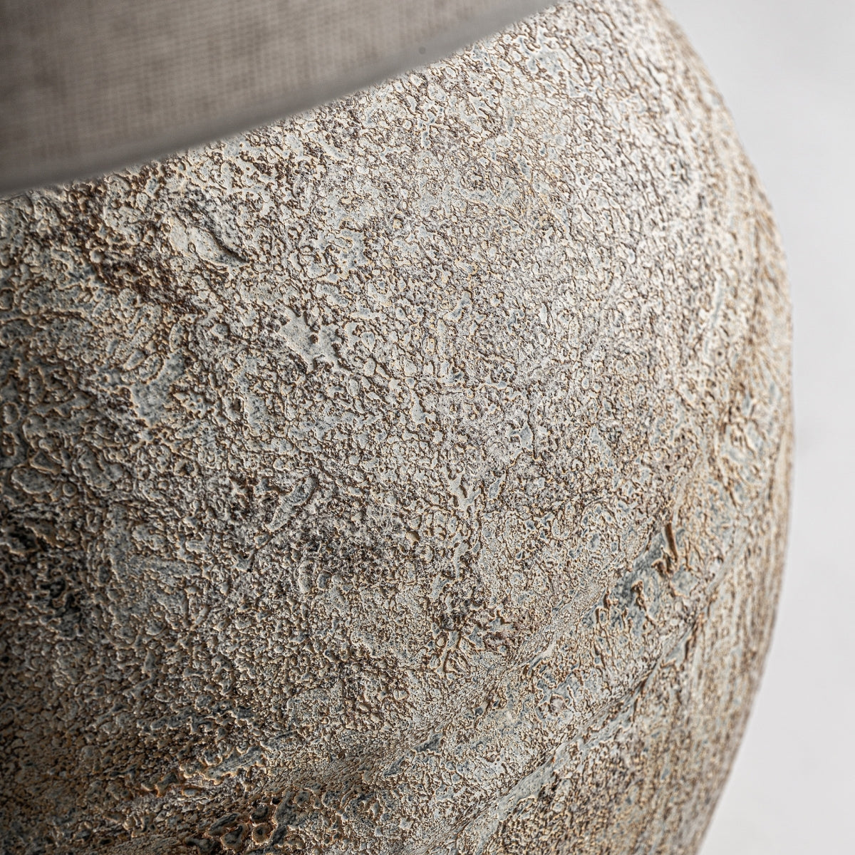 НАСТОЛНА ЛАМПА