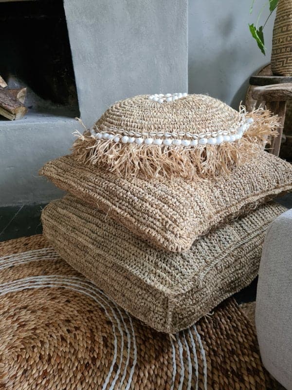 PINEAPPLE LEAF CUSHION