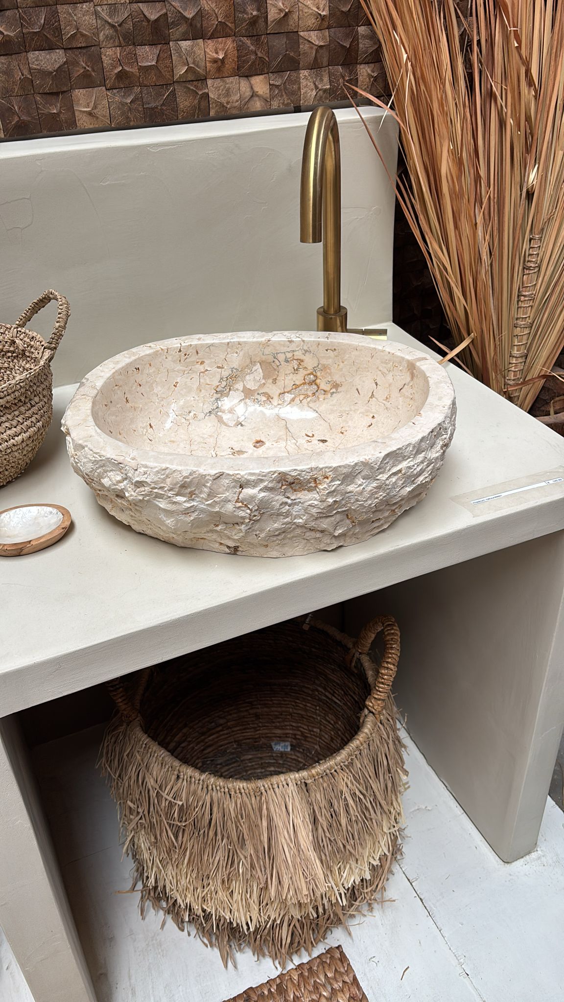 МРАМОРНА МИВКА