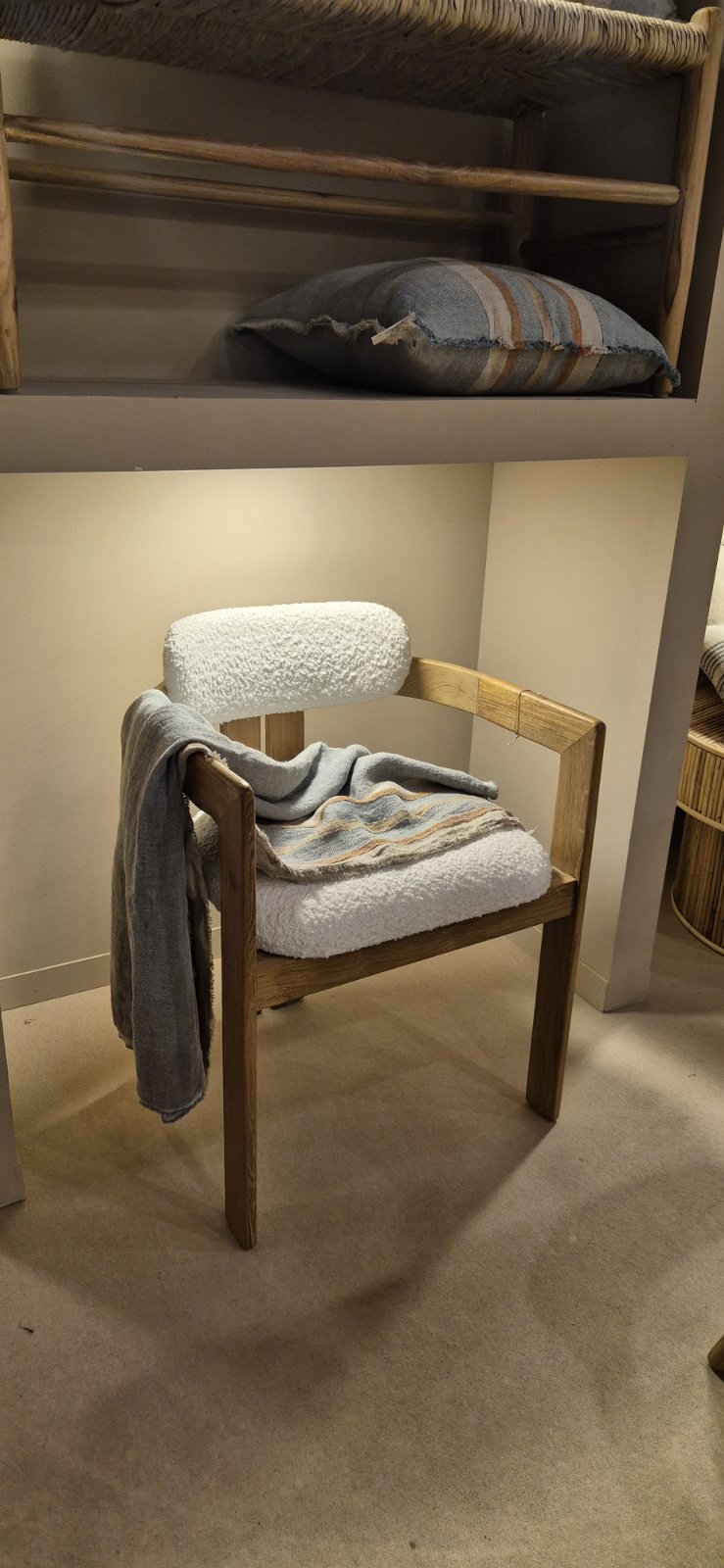 ЖОЛИ С БУКЛЕ