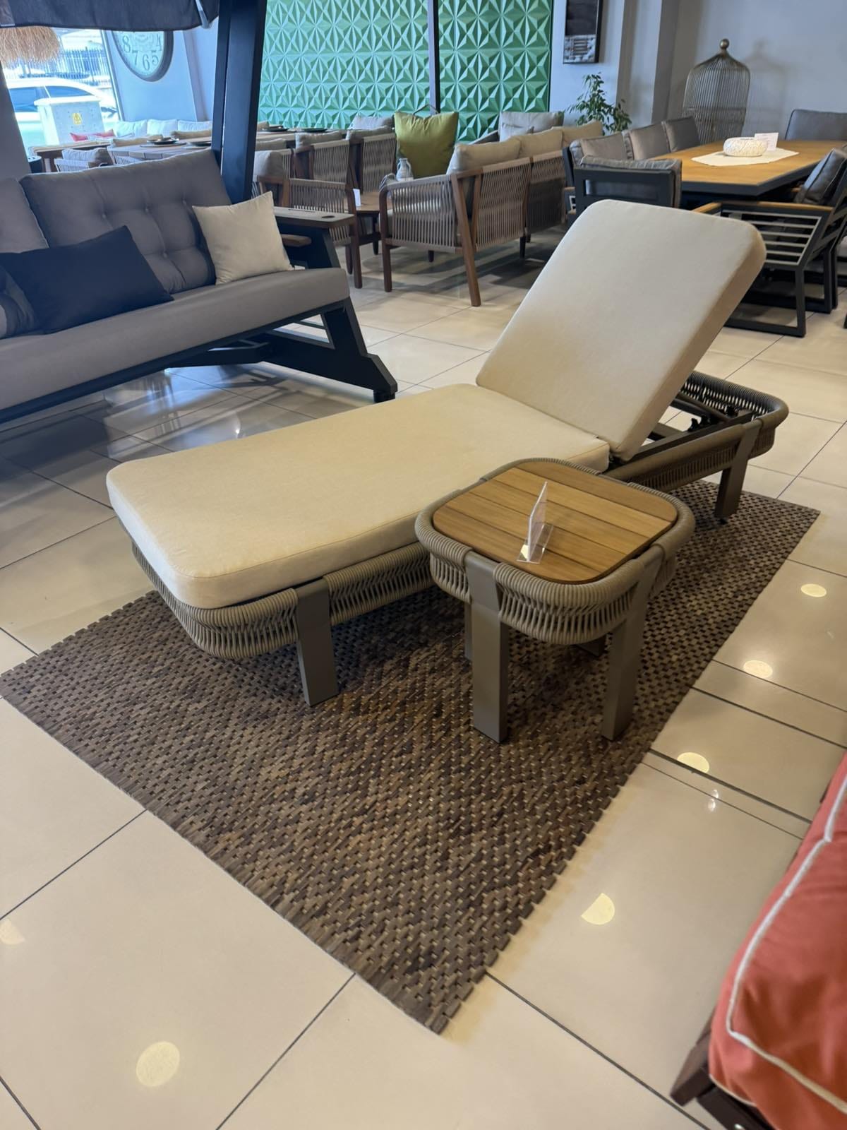 КИЛИМ ОТ ТИК