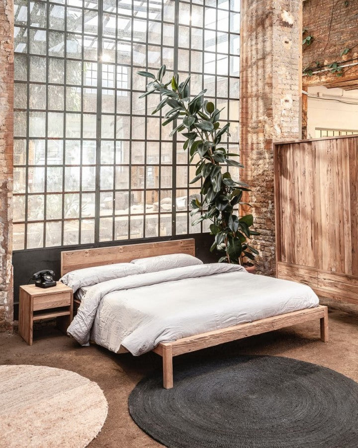 НОЩНО ШКАФЧЕ EROSI