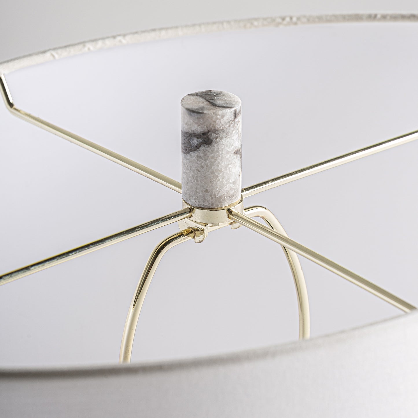 Настолна лампа DILASH