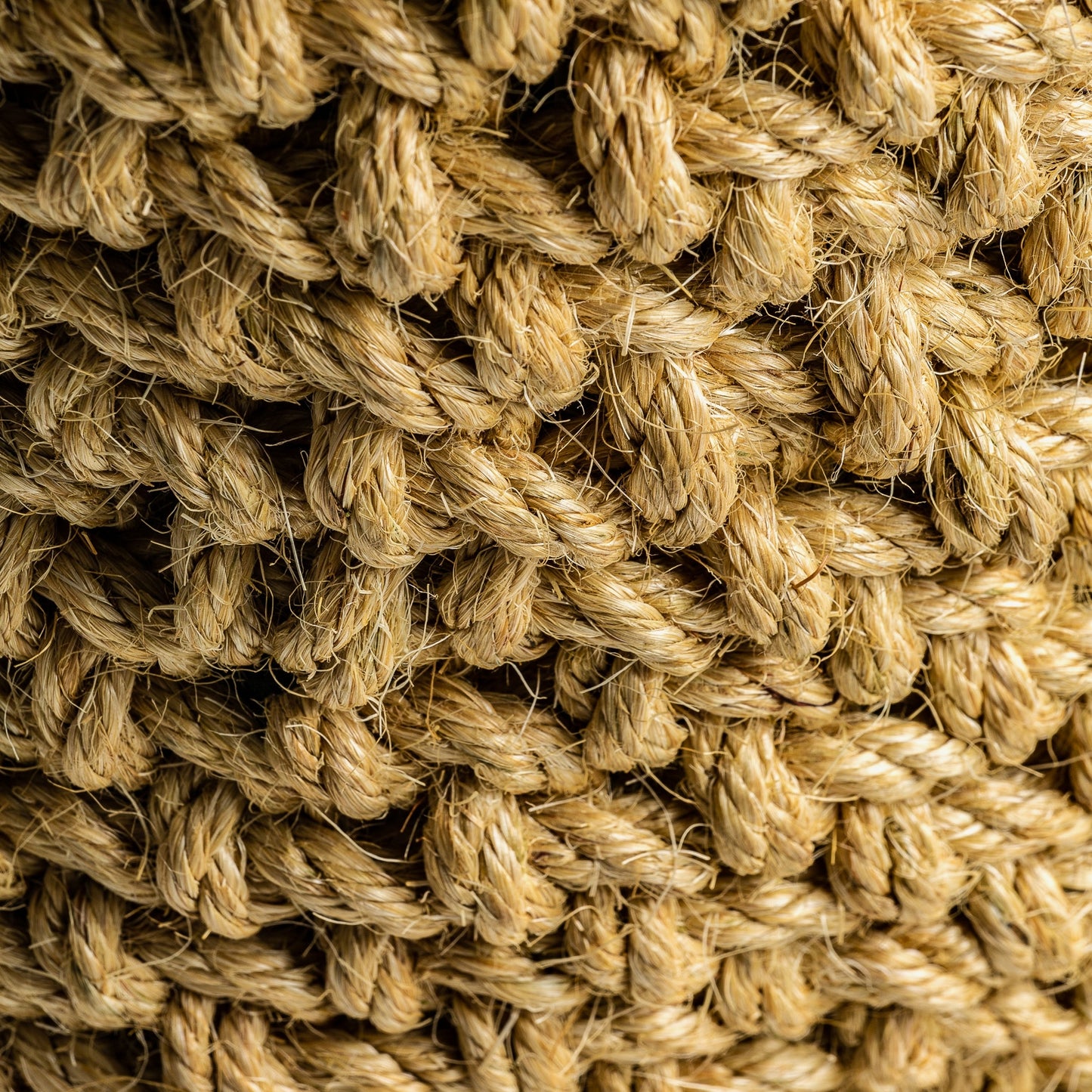 НАСТОЛНА ЛАМПА С ВЪЖЕ