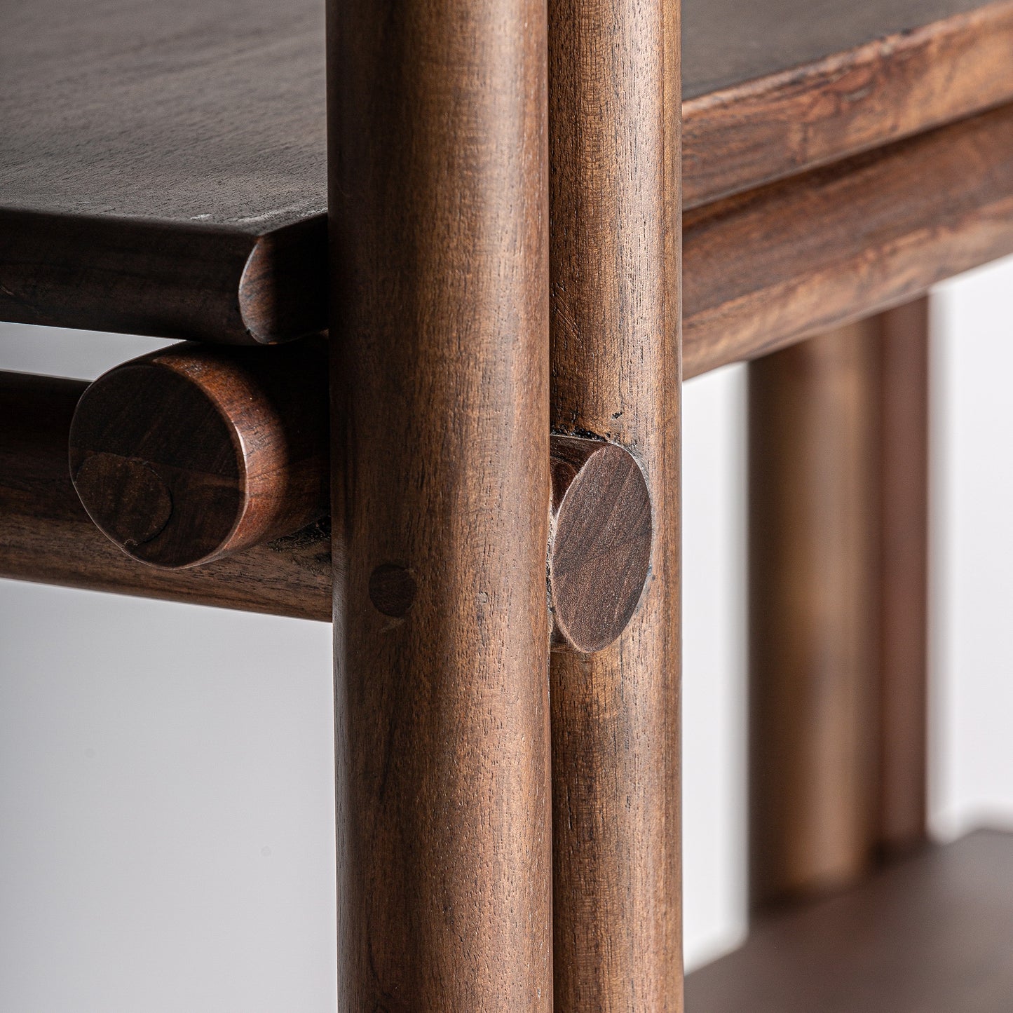 КНИЖНА ЕТАЖЕРА ХАМБИ