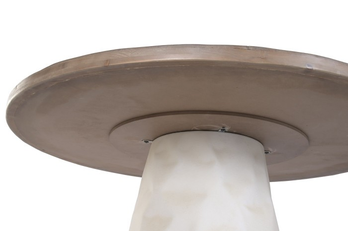 ROUND DINING TABLE FROM METAL AND WOOD