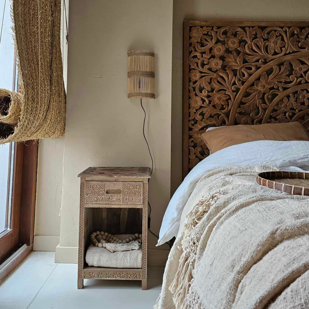 НОЩНО ШКАФЧЕ БАЛИ