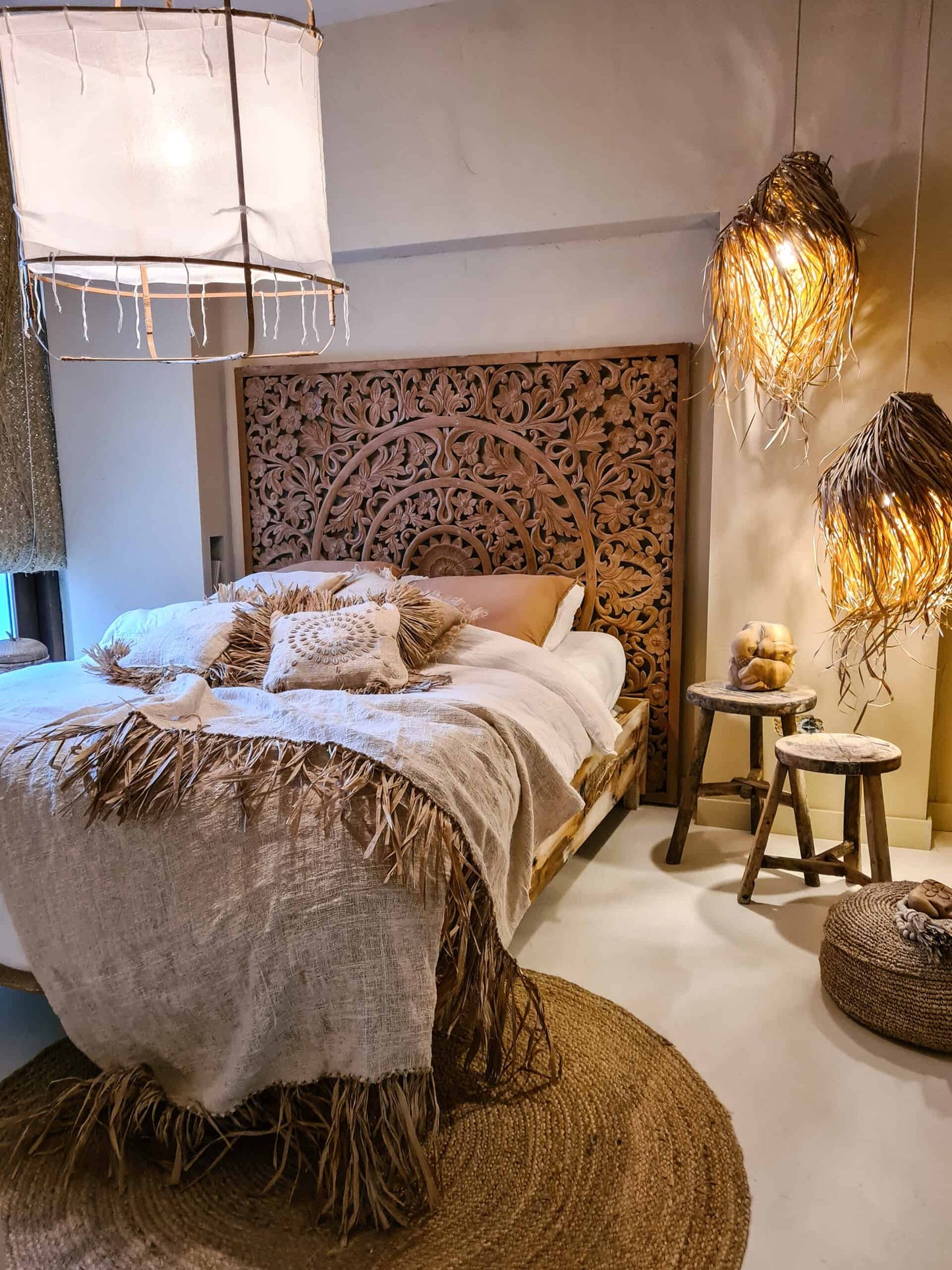 ЛЕНЕНО КАРЕ С РЕСНИ ОТ РАФИЯ