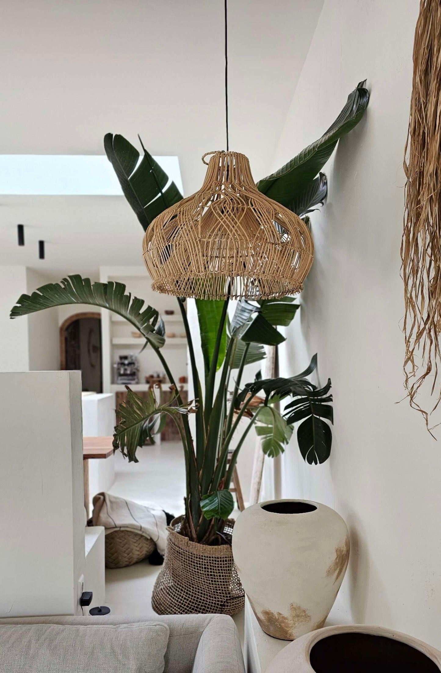 ЛАМПА ОТ РАТАНОВА ПЛИТА