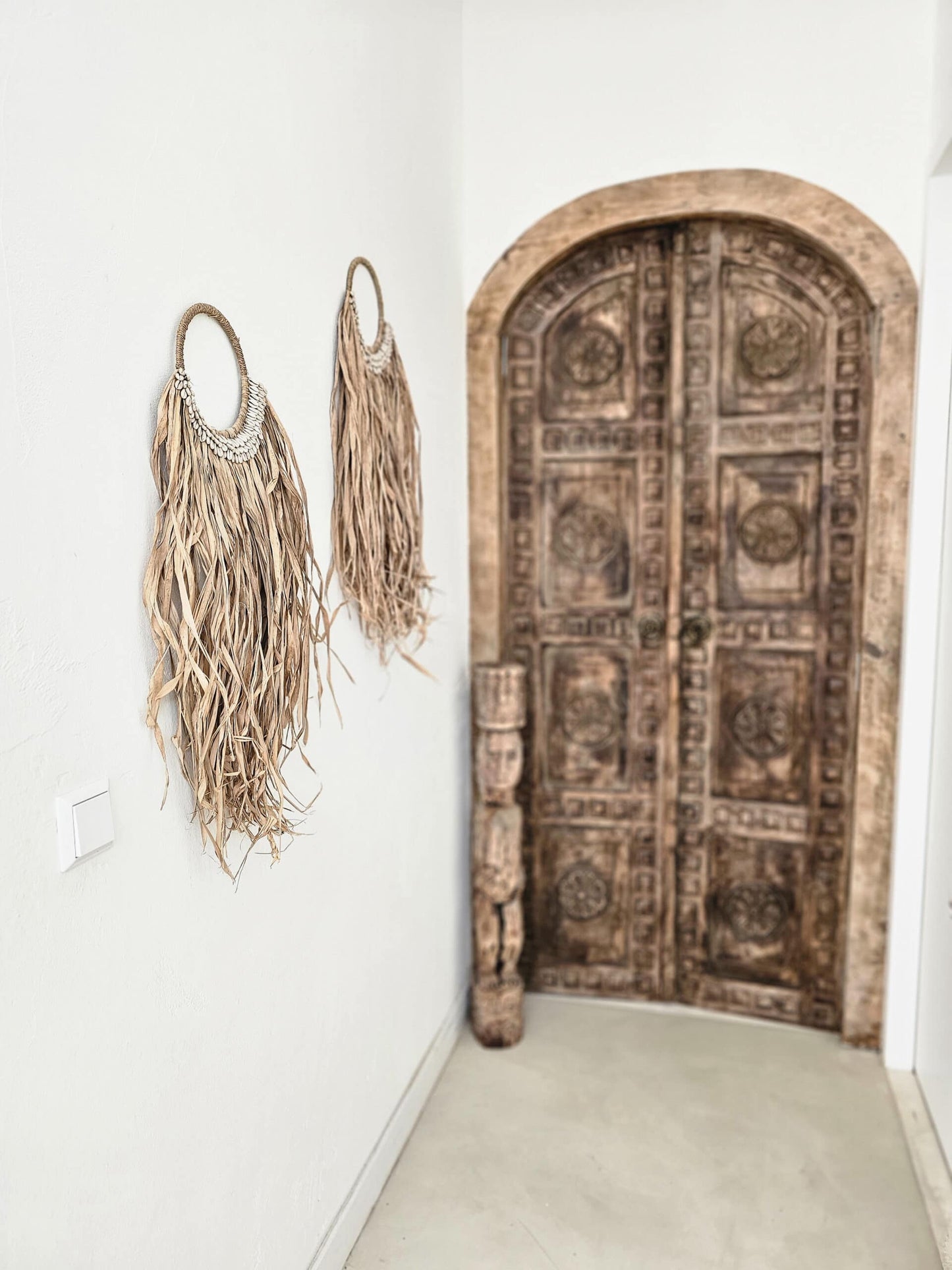 ДЕКОРАЦИЯ ЗА СТЕНА РАФИЯ