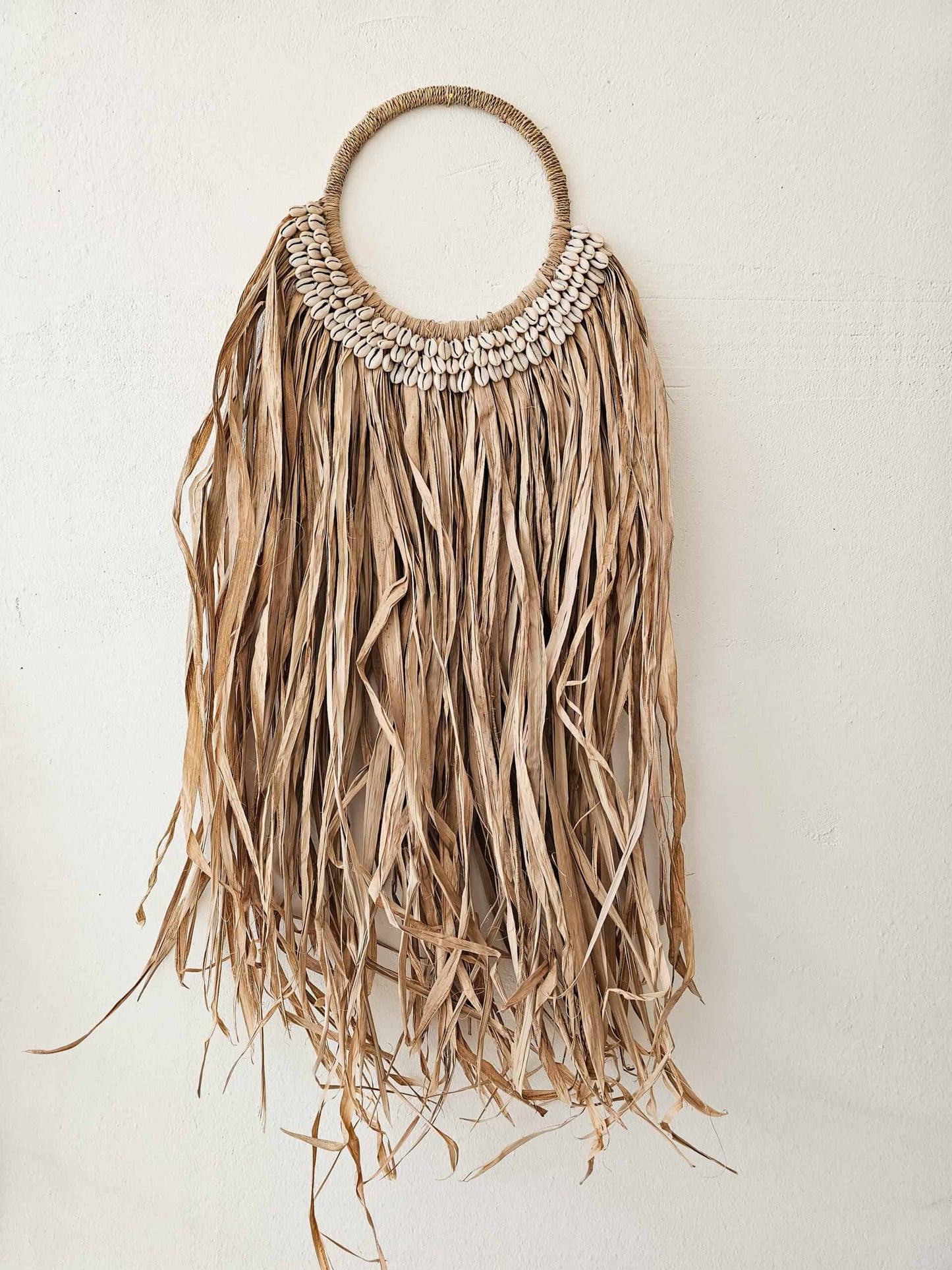 ДЕКОРАЦИЯ ЗА СТЕНА РАФИЯ