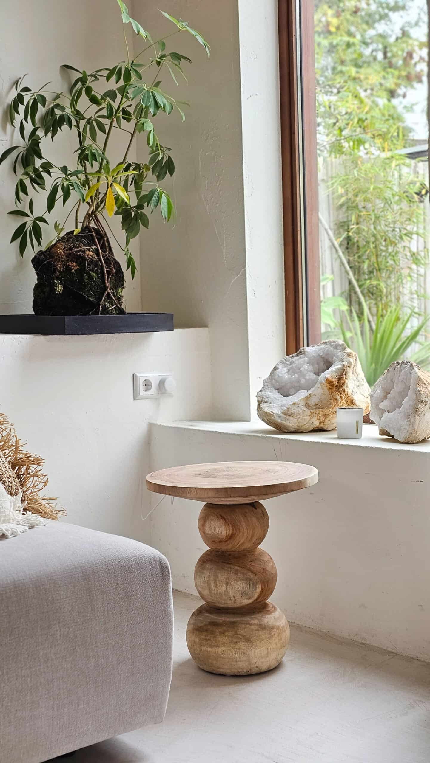 ДЪРВЕНА КРЪГЛА СТРАНИЧНА МАСА EMU