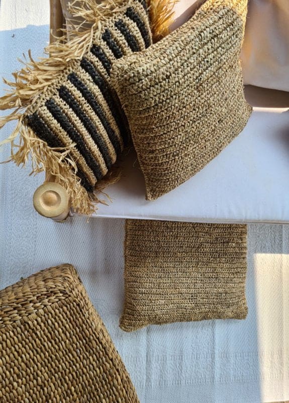 ВЪЗГЛАВНИЦА РАФИЯ NAT/B