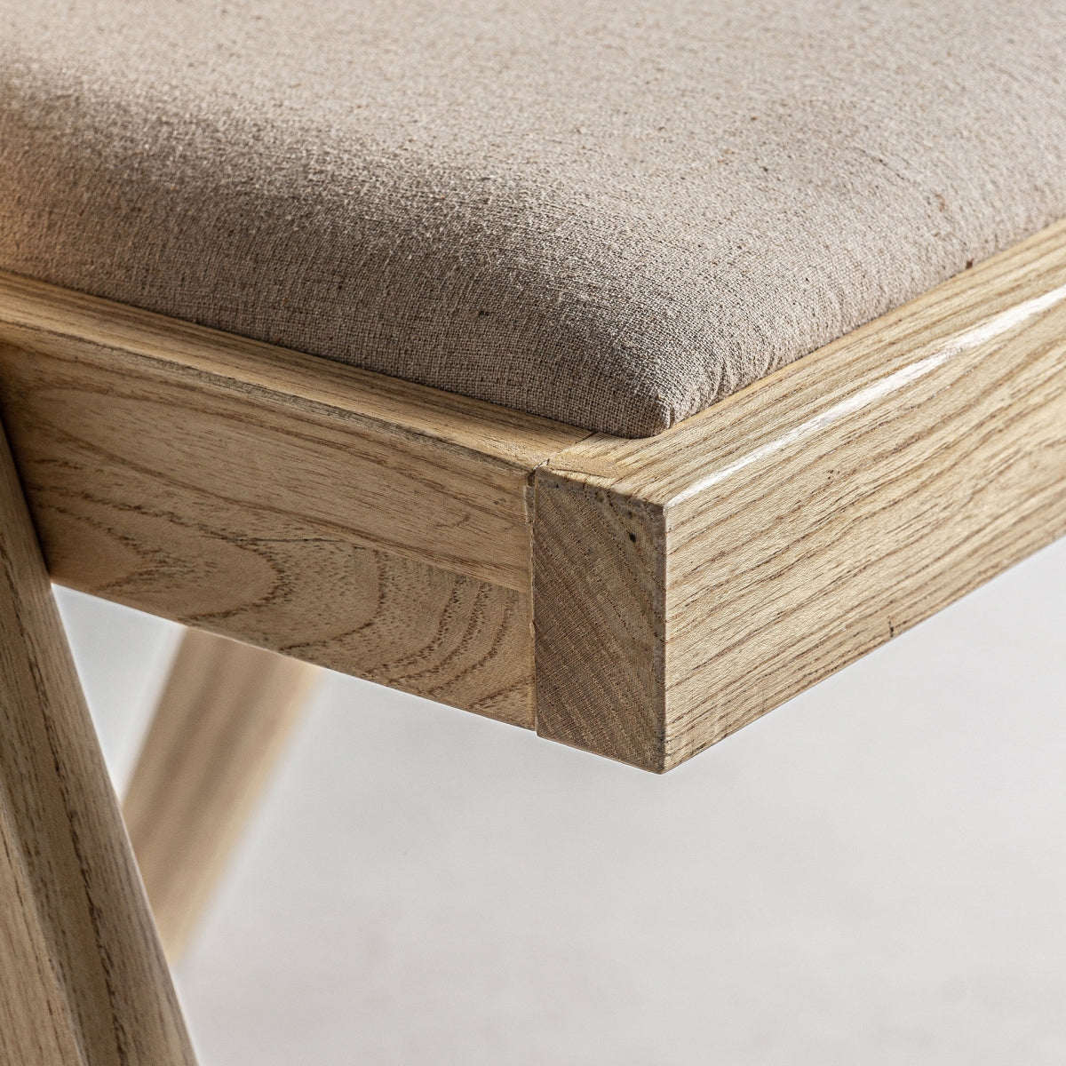 AA СТОЛ ОТ БРЯСТ И ЛЕН