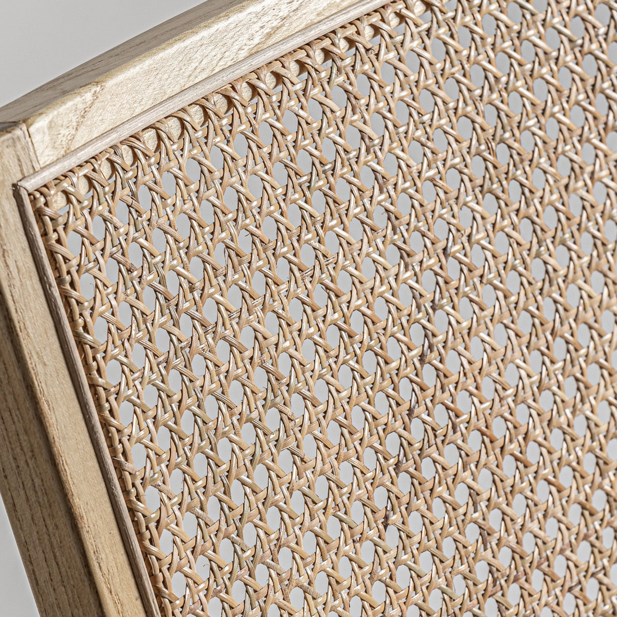 AA СТОЛ ОТ БРЯСТ И ЛЕН