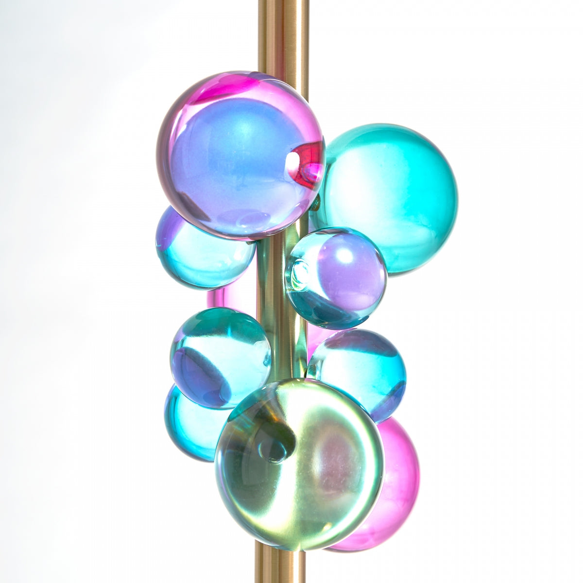 ИНЧОВА КРИСТАЛНА ПОДОВА ЛАМПА