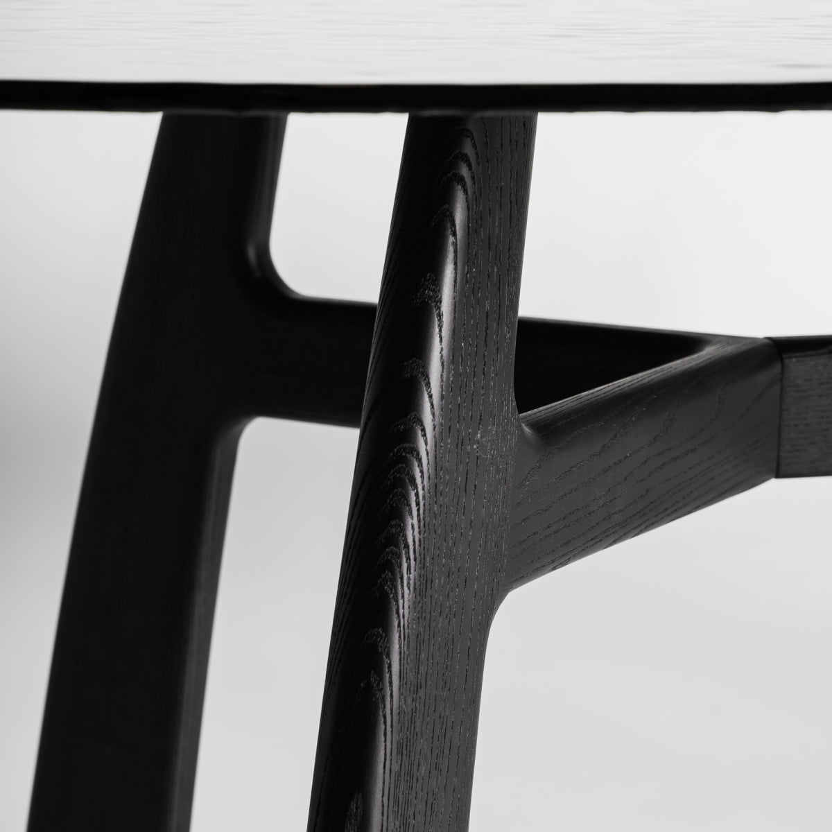 ТРАПЕЗАРНА МАСА SUCHDOL 230