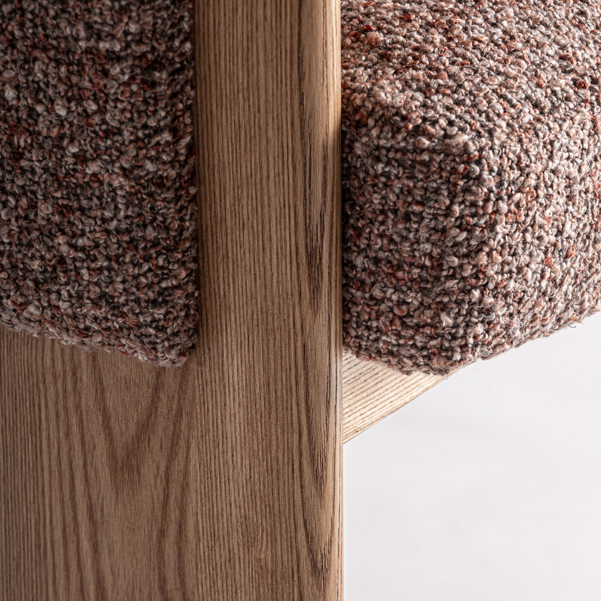 КЛУНИ ЧЕЙЪР