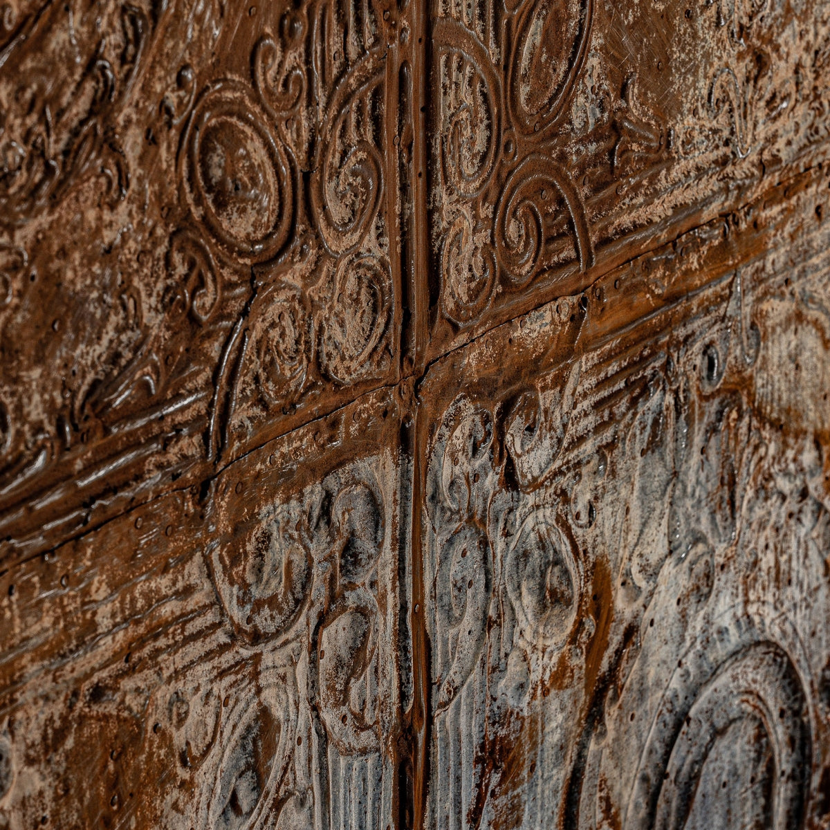 УНИКАЛНО ИЗКУСТВО ЗА СТЕНА ОКСИДИРАНА СТОМАНА