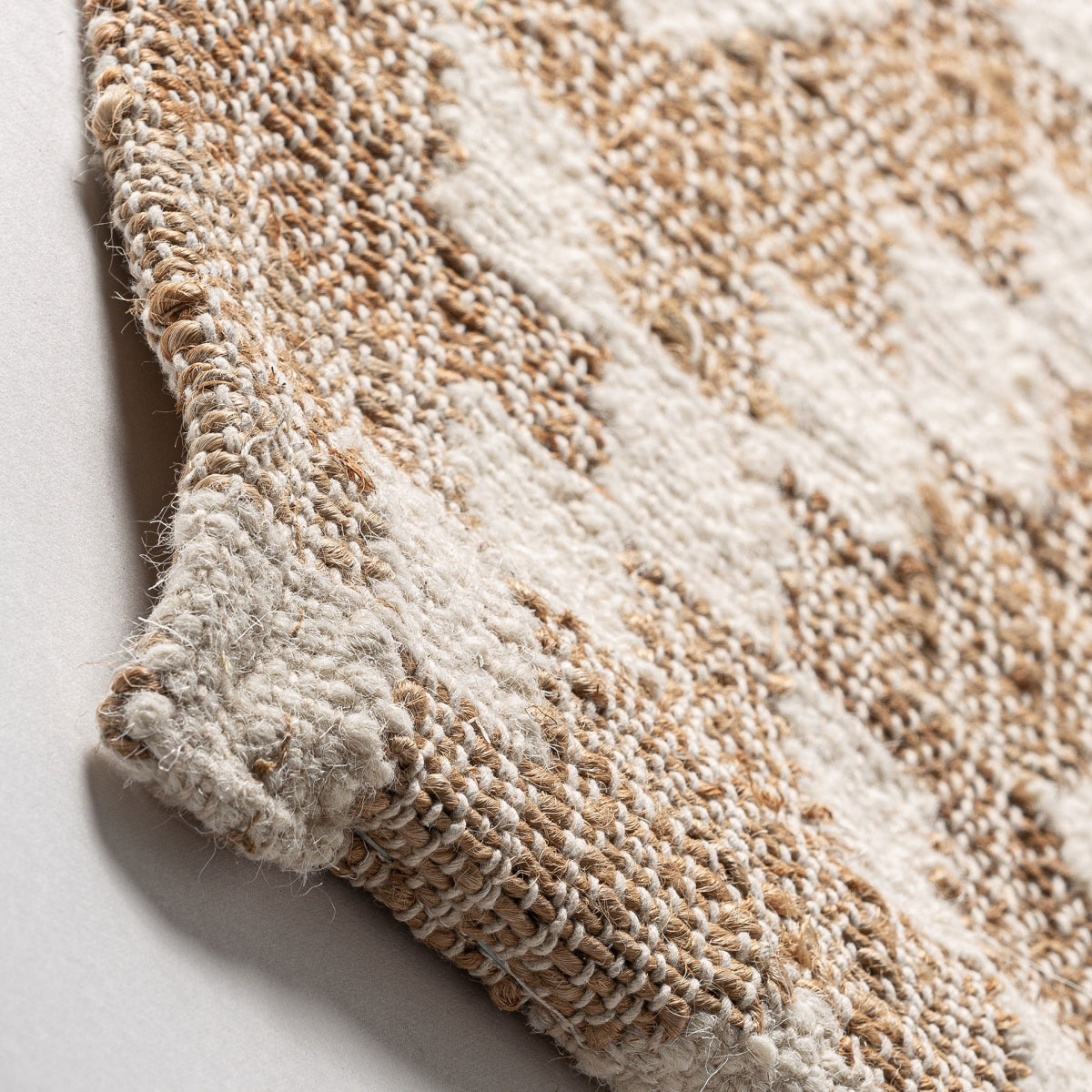 ДЕКОРАЦИЯ ЗА КИЛИМ