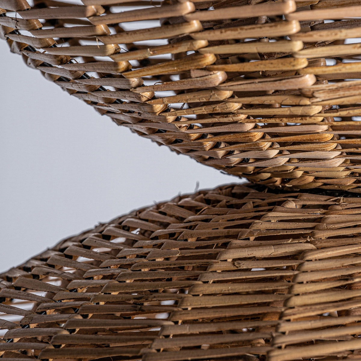 Плисирана ратан лампа за таван