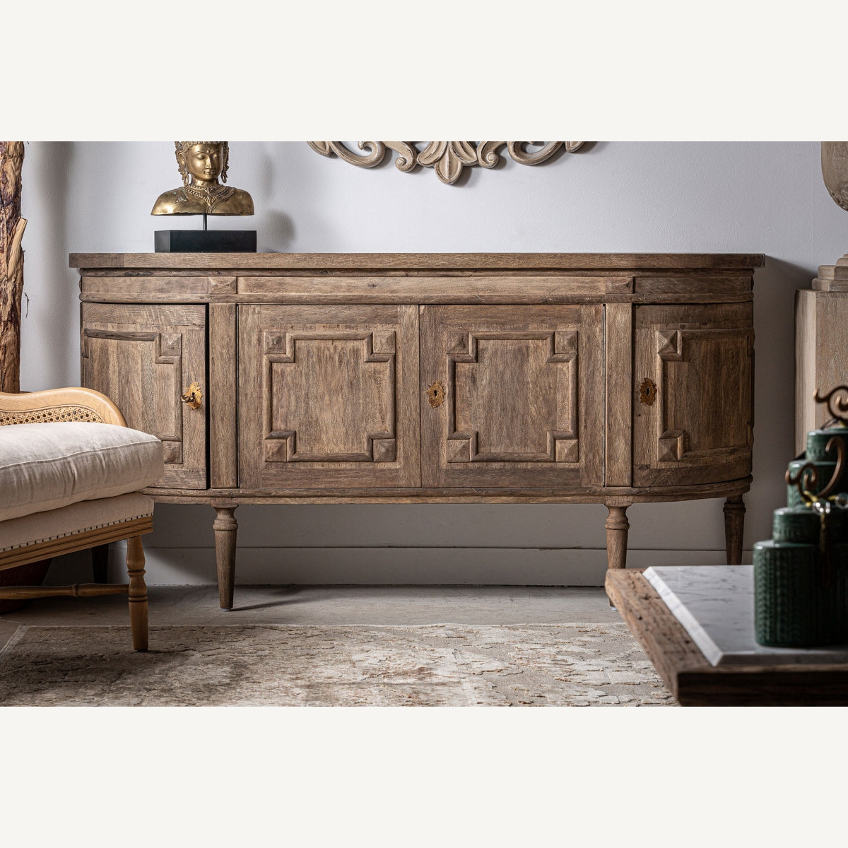 Бюфет Лийори