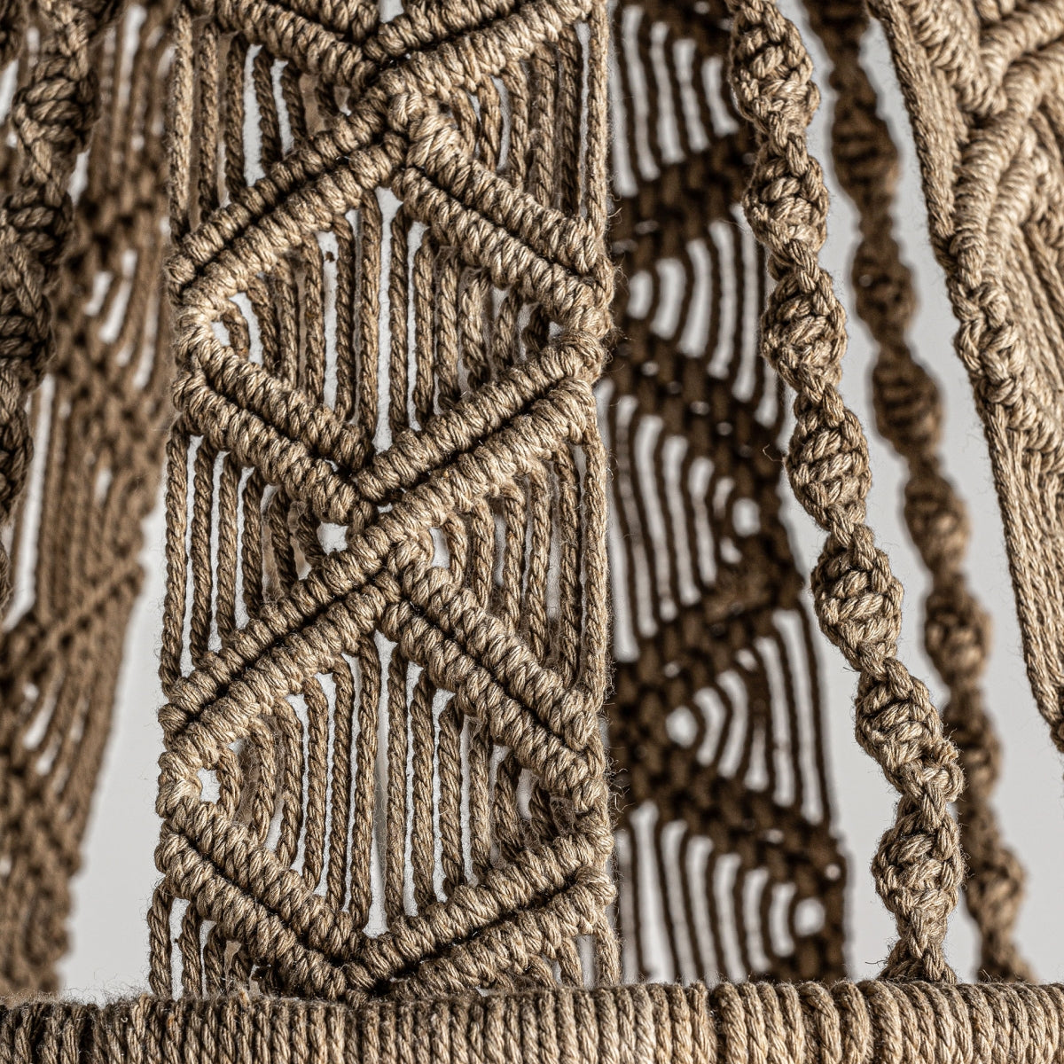 ТАВАННА ЛАМПА С МАКРАМЕ