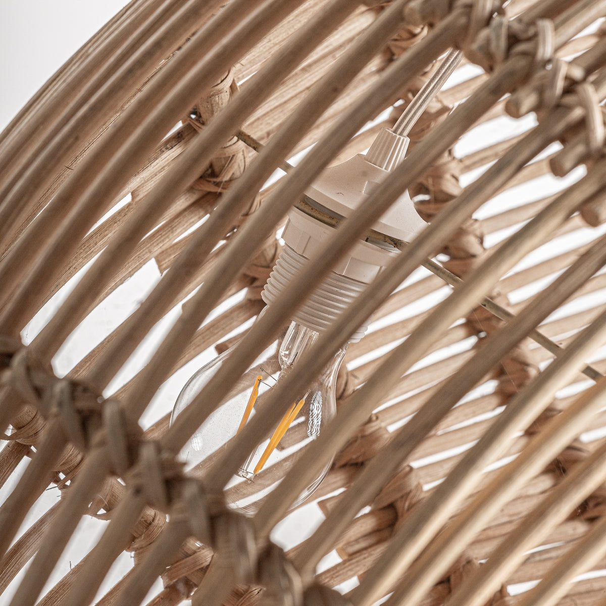 ТАВАННА ЛАМПА PEZ *180