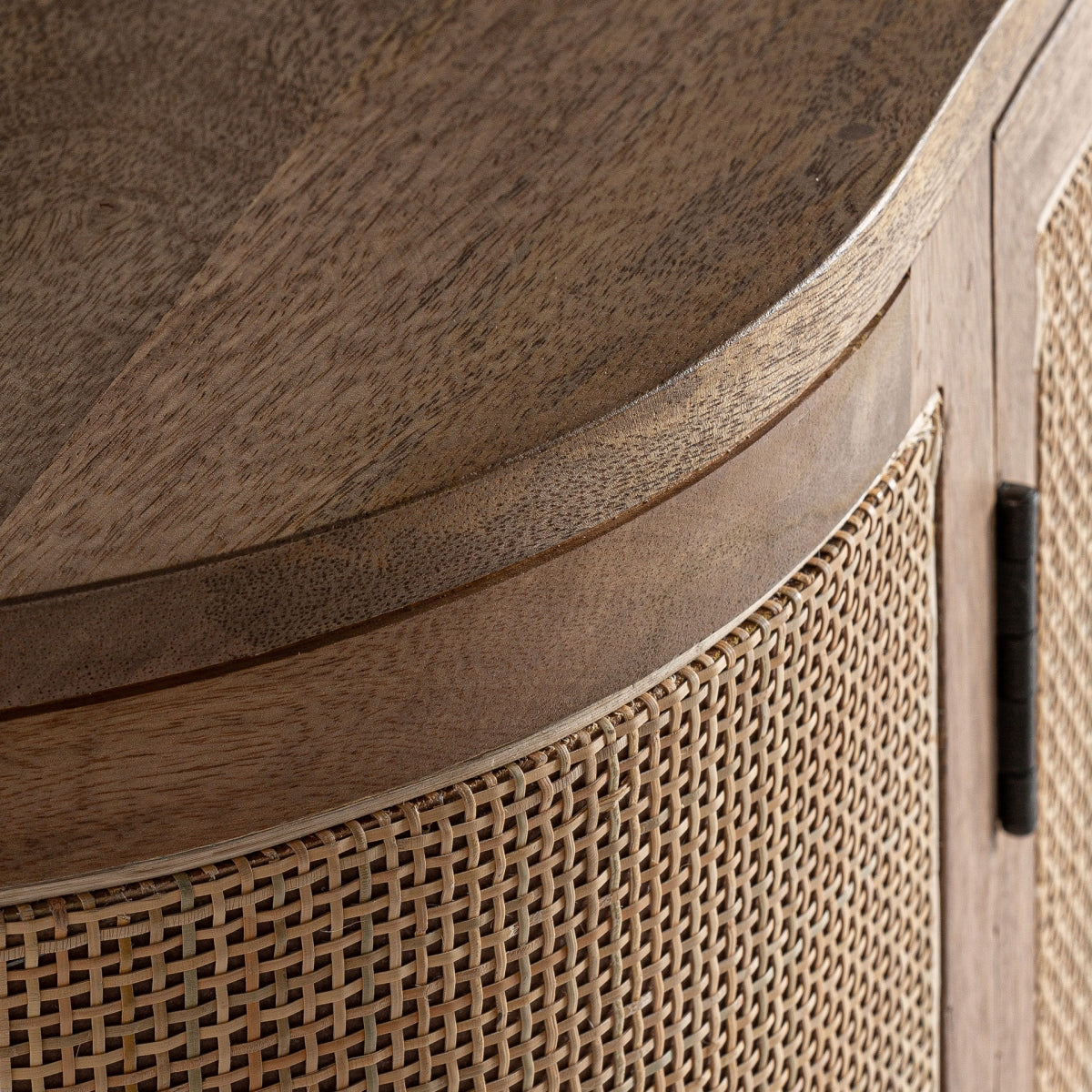 ШКАФ ЗА ТЕЛЕВИЗОР BECKLEY