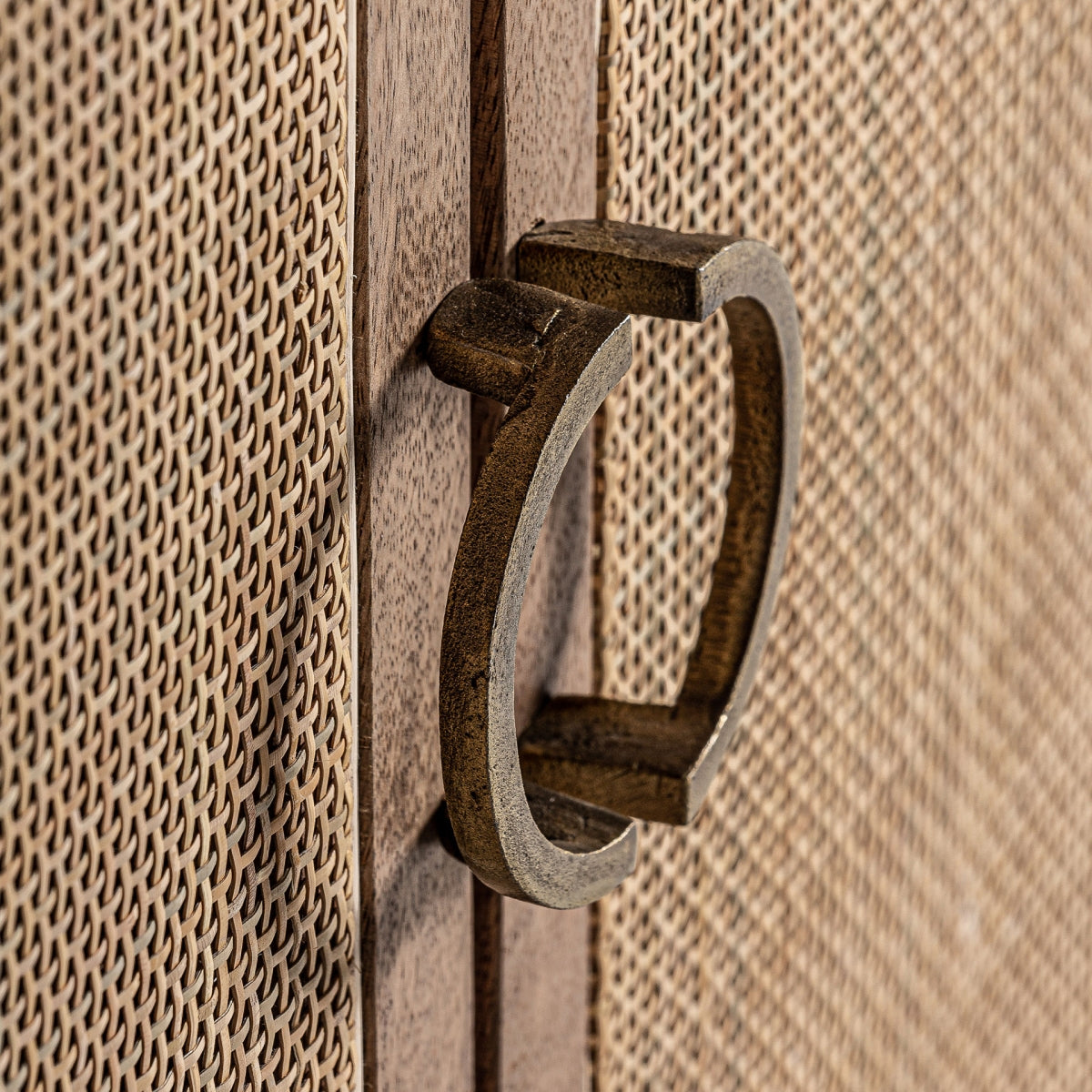 ШКАФ ЗА ТЕЛЕВИЗОР BECKLEY