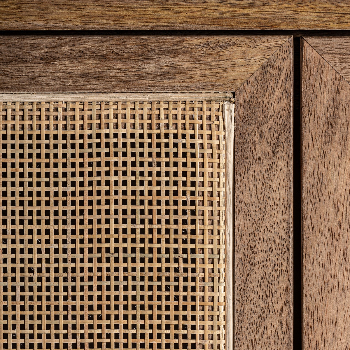 ШКАФ ЗА ТЕЛЕВИЗОР BECKLEY