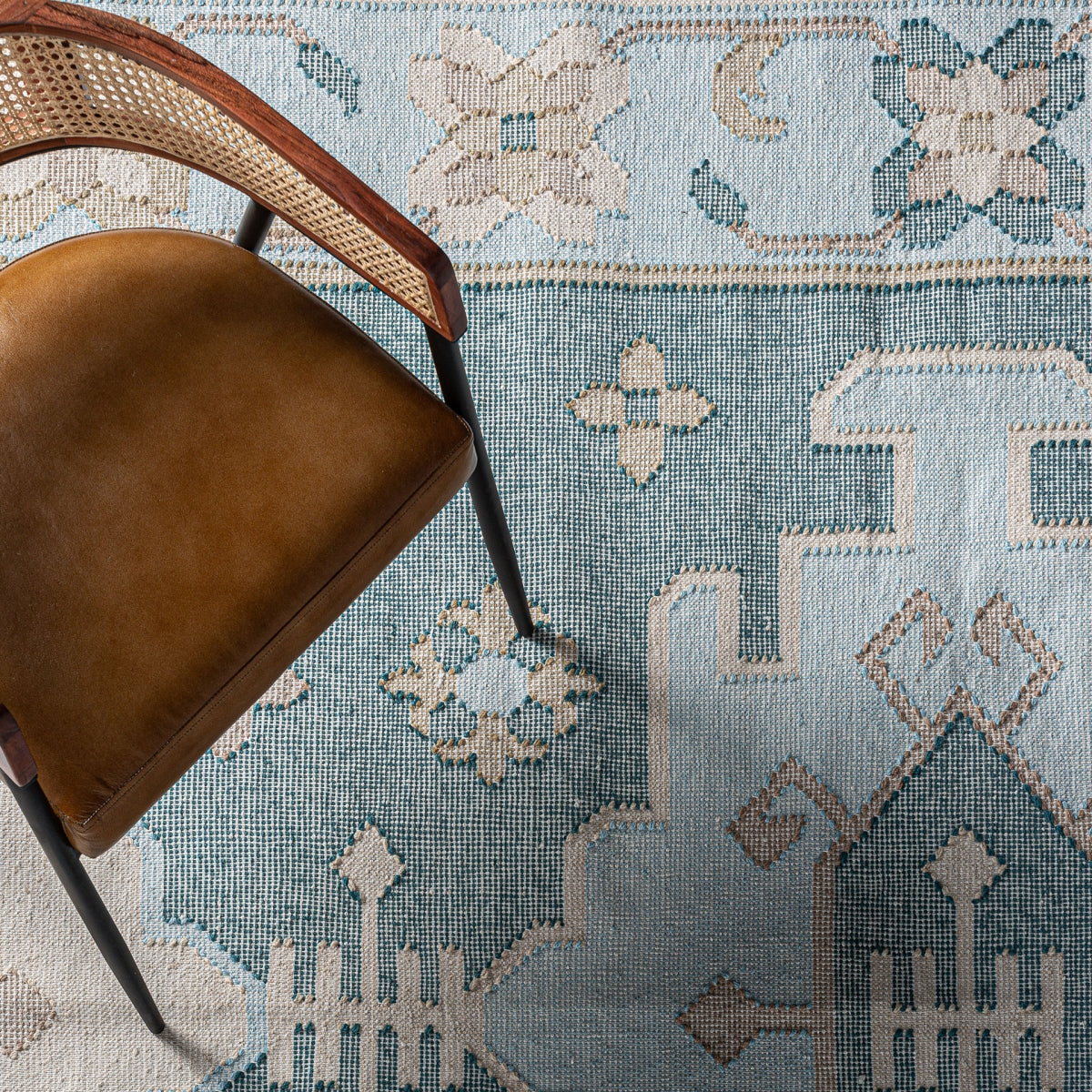 КИЛИМ ELISEA ЗА ВЪНШНО ПОМЕЩЕНИЕ