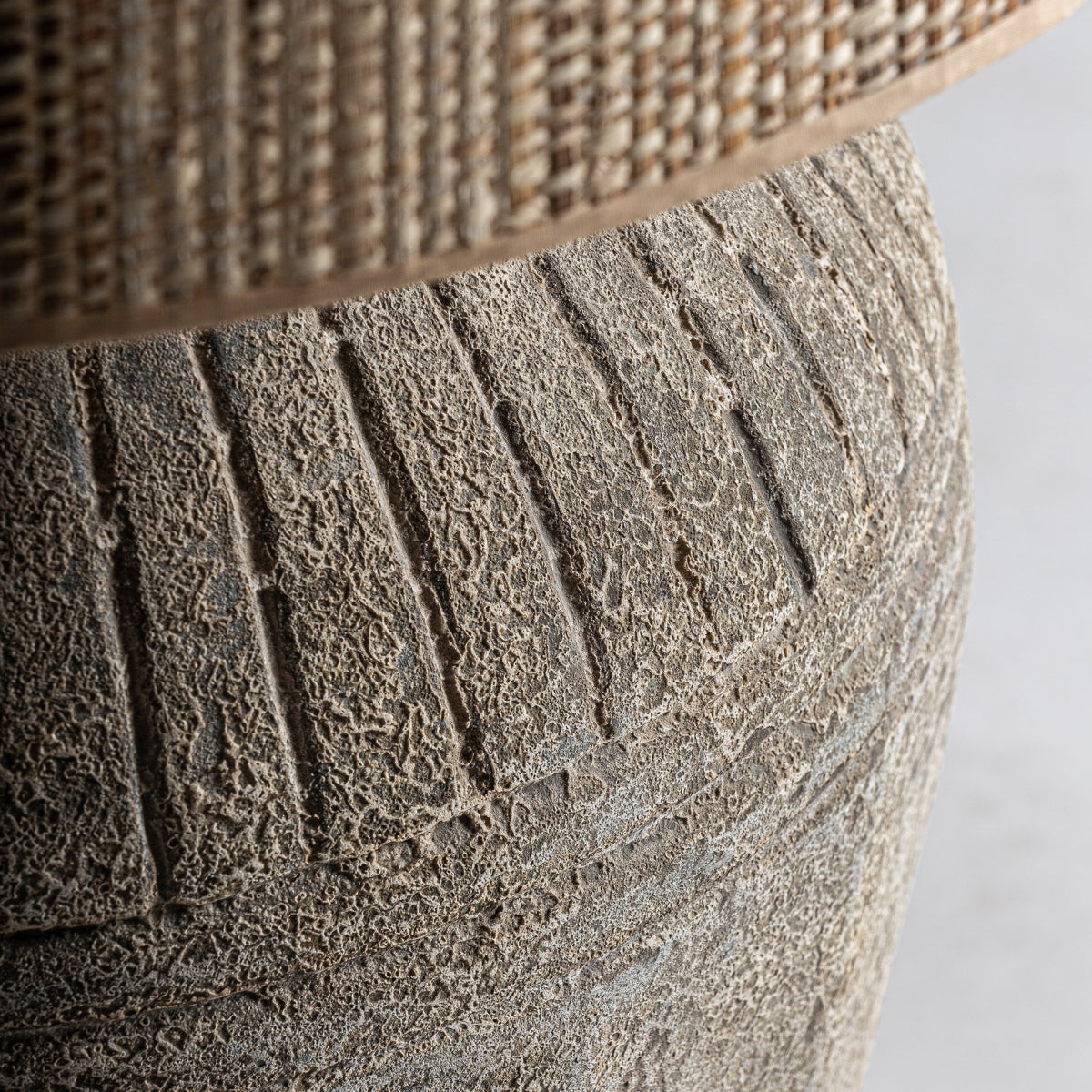 НАСТОЛНА ЛАМПА