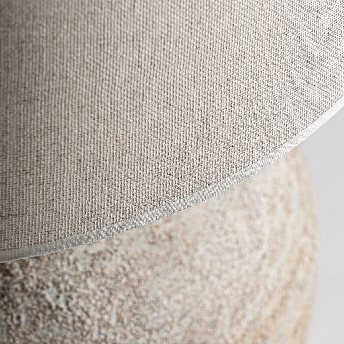 НАСТОЛНА ЛАМПА