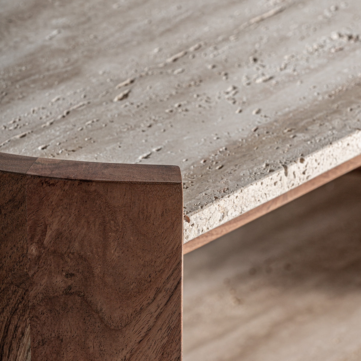 Странична маса TIVOLI