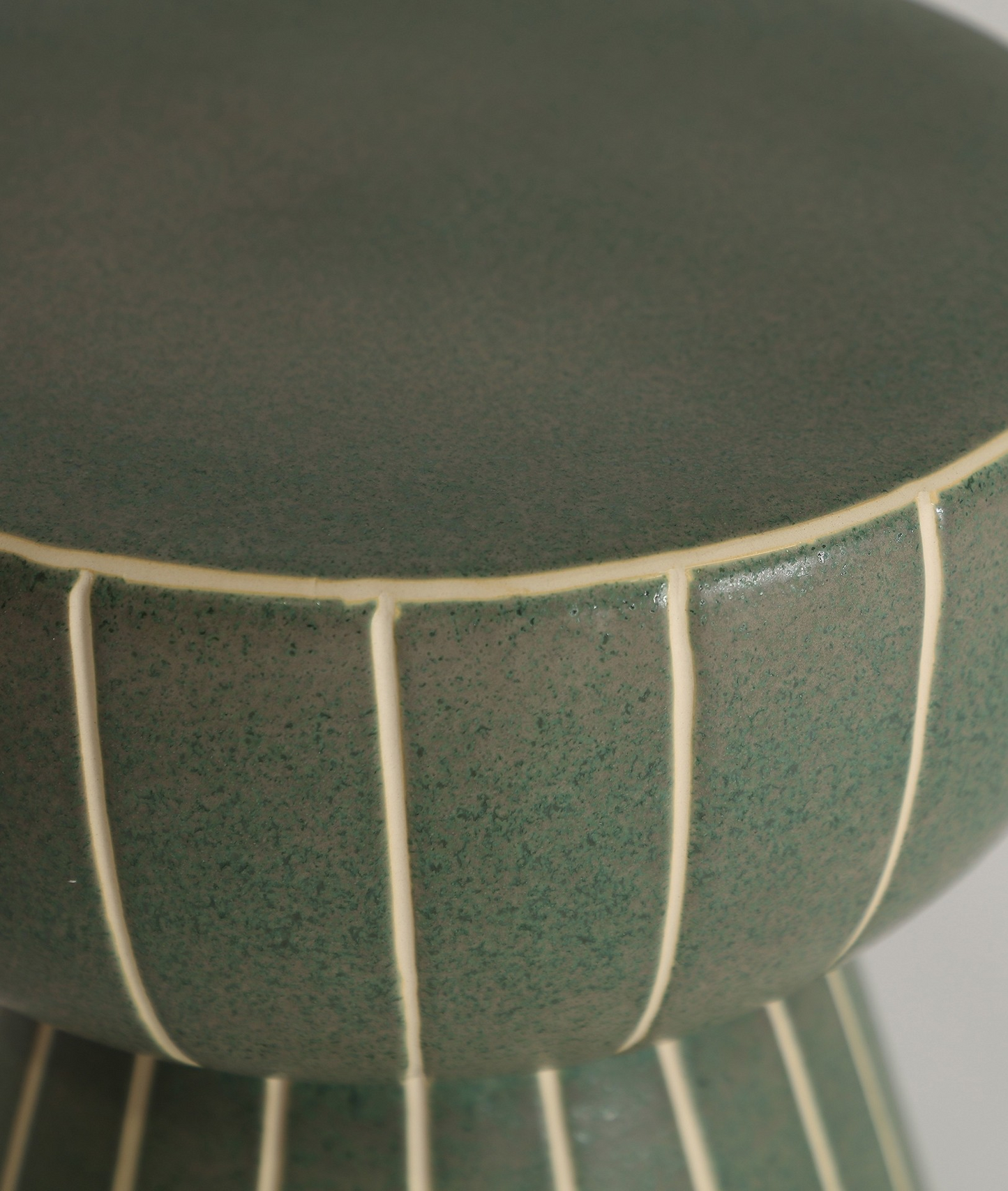 TANK SIDE TABLE IN GREEN
