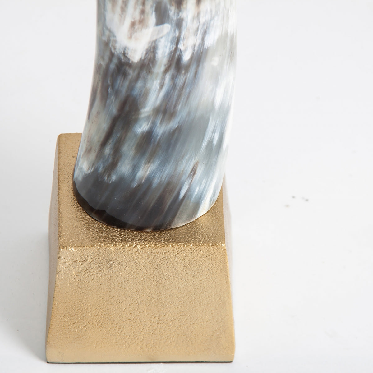 ДЕКОРАТИВНА ФИГУРА ZONZA