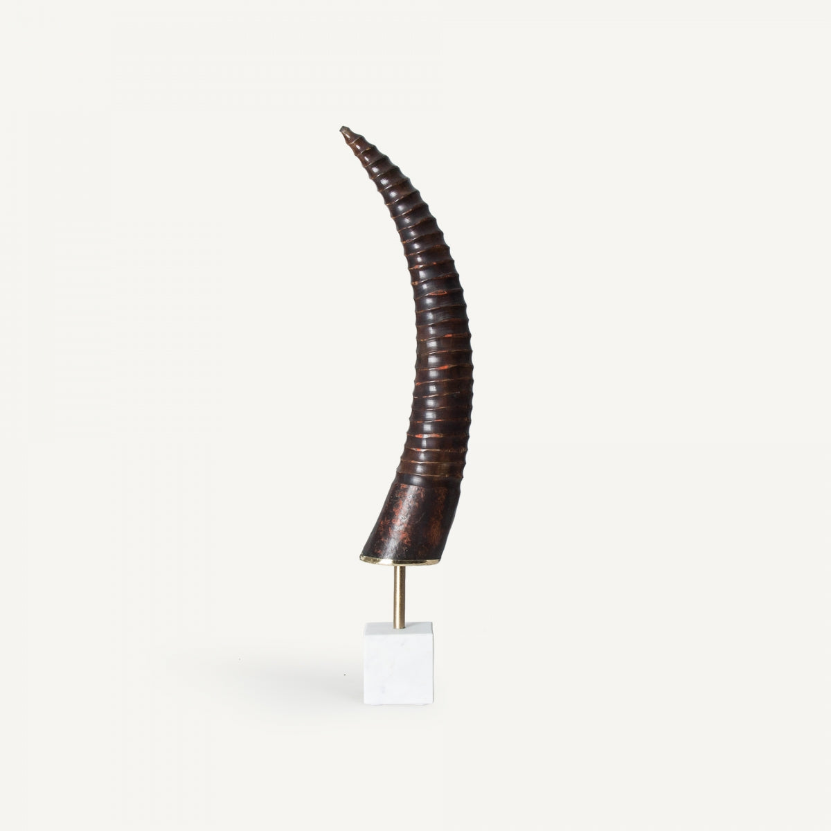 ДЕКОРАТИВНА ФИГУРА