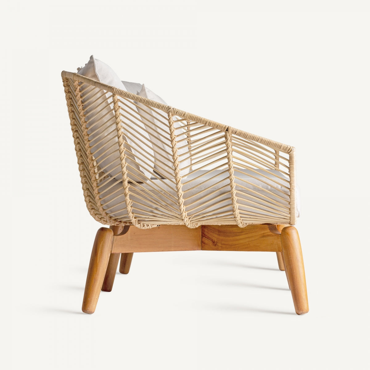 ДИВАН ОТ ПЛИСЪН РАТАН