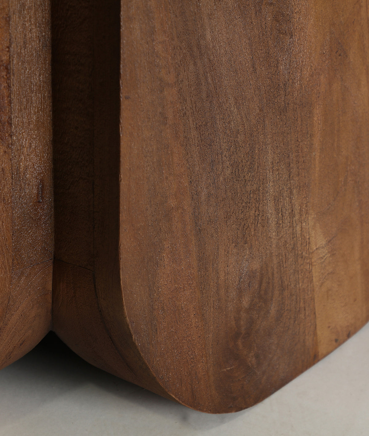 DROUX DINING TABLE