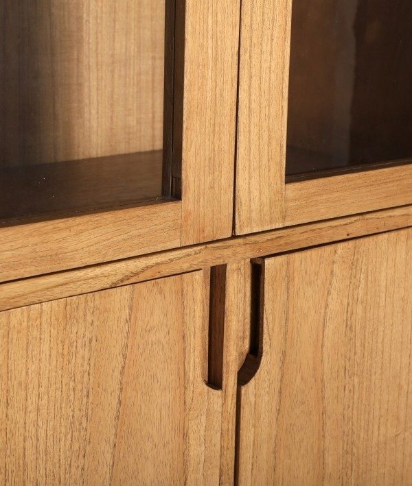 KAMENZ GLASS CABINET
