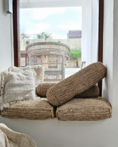 РОЛКА ЗА ВЪЗГЛАВНИЦА