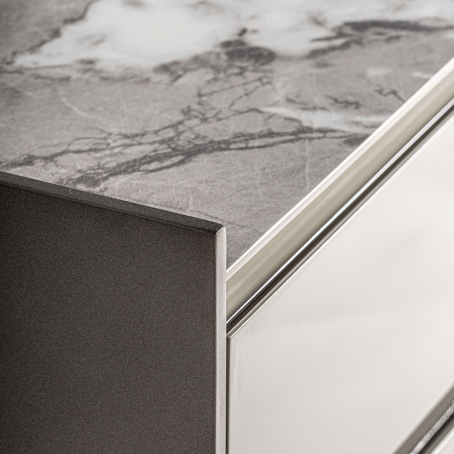 Нощно шкафче Ротуел