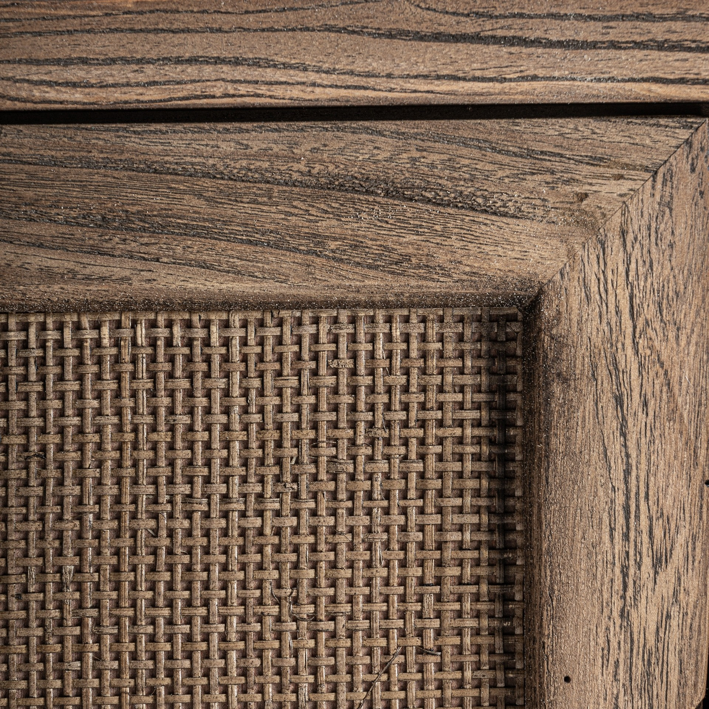 ТВ ШКАФЧЕ BYREMO