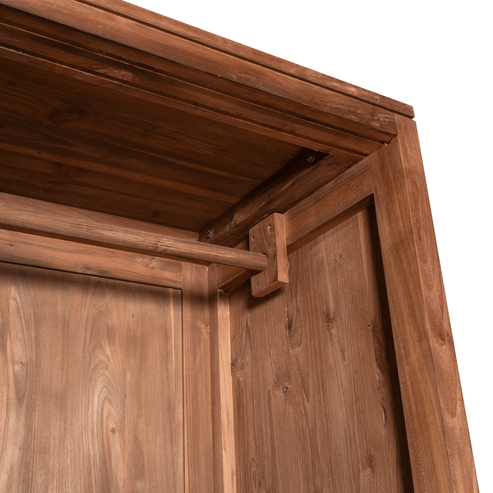 Гардероб Нага