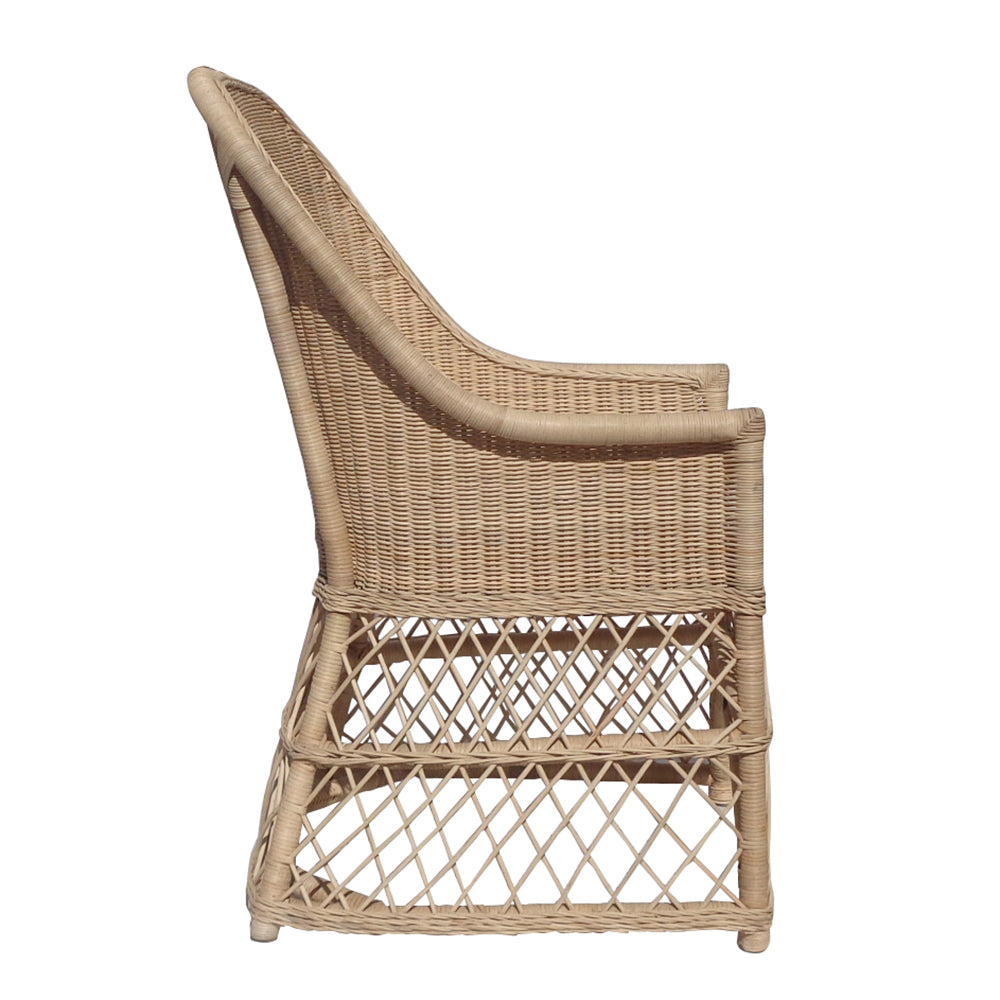 Стол от камилски ратан