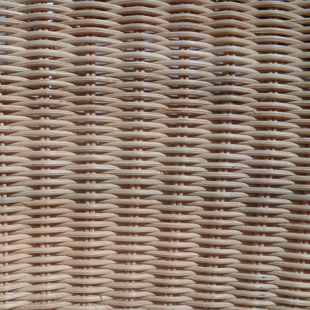 Стол от камилски ратан